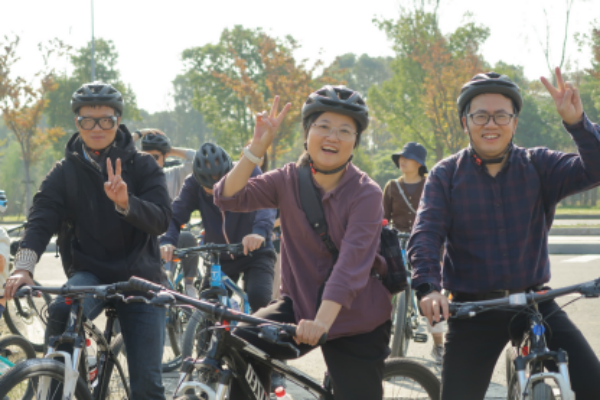 副本物理与电子科学学院秋日之旅圆满举行-lrr683.png
