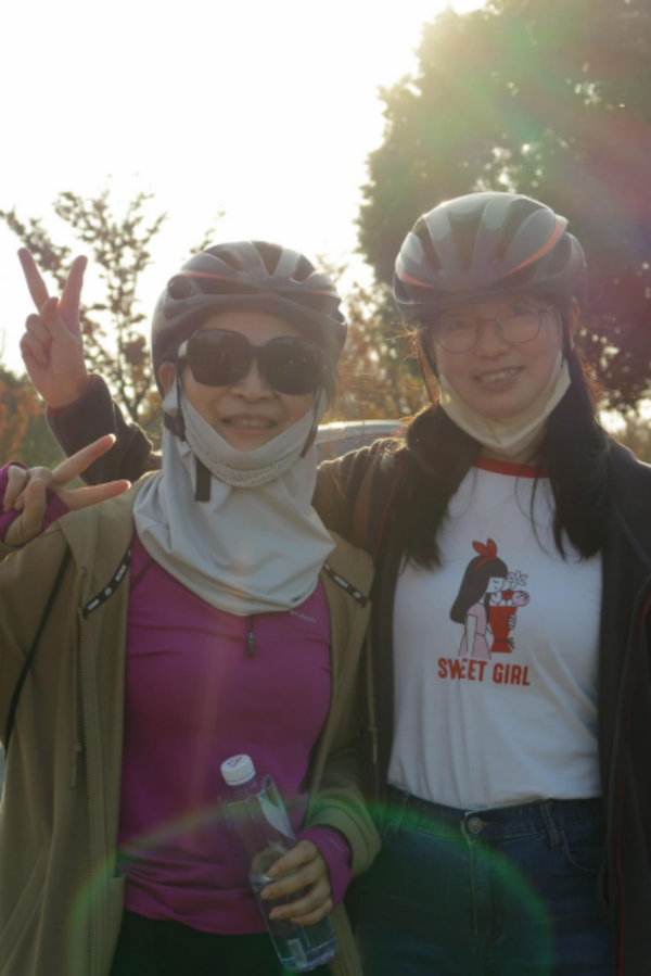 副本物理与电子科学学院秋日之旅圆满举行-lrr717.png